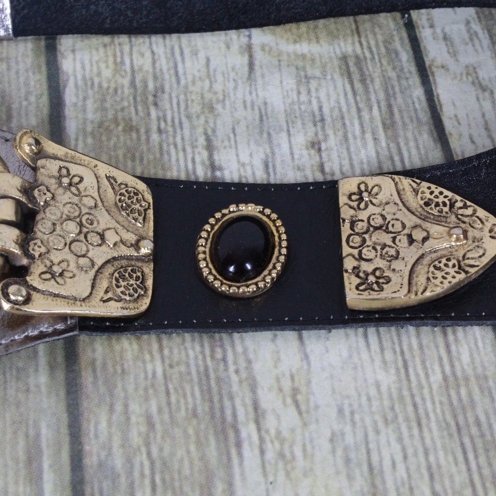 Black Leather Embellished Medallion Unique Adjustable Belt - Picture 6 of 9